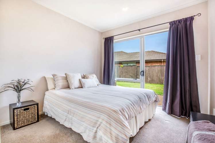 34 Stranraer Crescent Wattle Downs_21