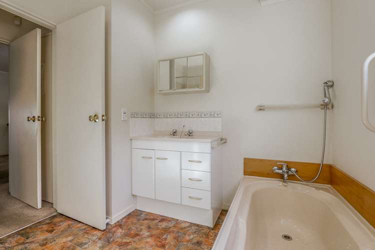 17b Villa Grove Paraparaumu_7