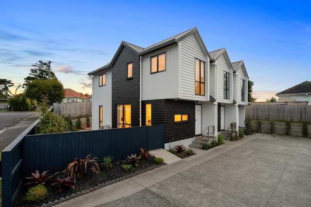 Solid Corner Townhouse - Easy Living