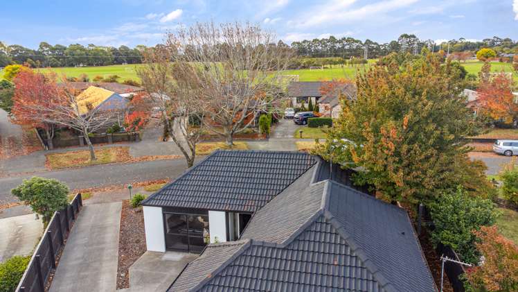 45 Karnak Crescent Russley_19