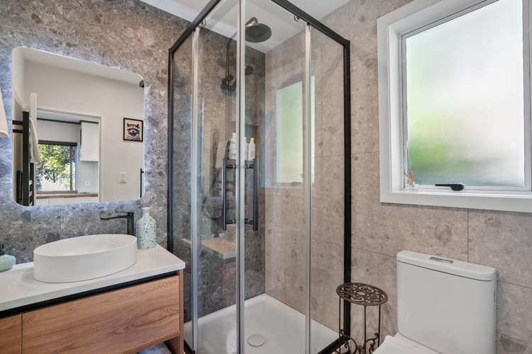 2 Evergreen Place Sunshine Bay_21