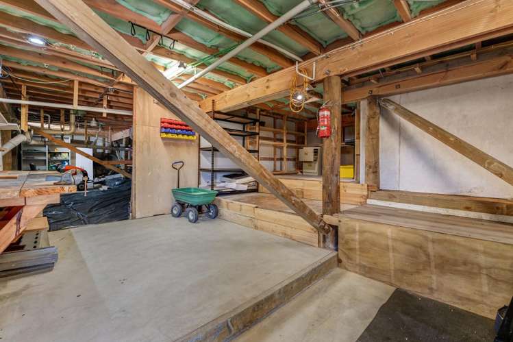1/4 Roberts Road Matakatia_32