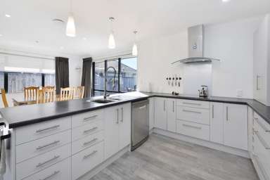78 Washbourn Drive_2
