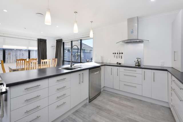 78 Washbourn Drive Richmond_1