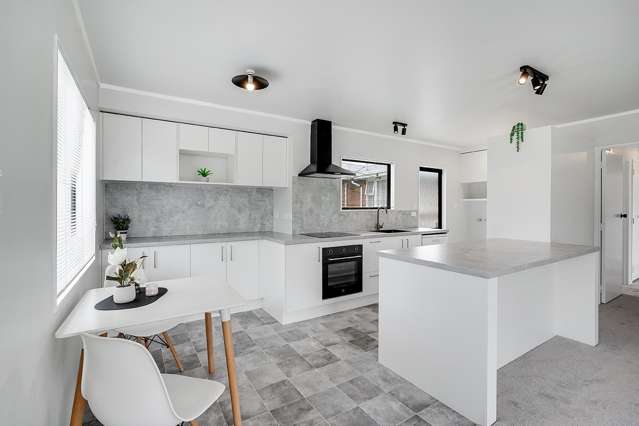 21A Southsea Crescent Silverdale_2