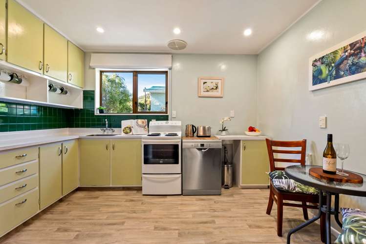 5/16 Henderson Street Karori_6