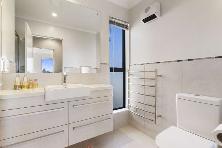 14 Costa Viva Crescent Karaka_10