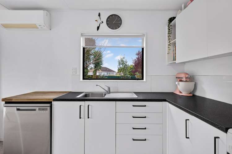 69A Riverbend Road Onekawa_8