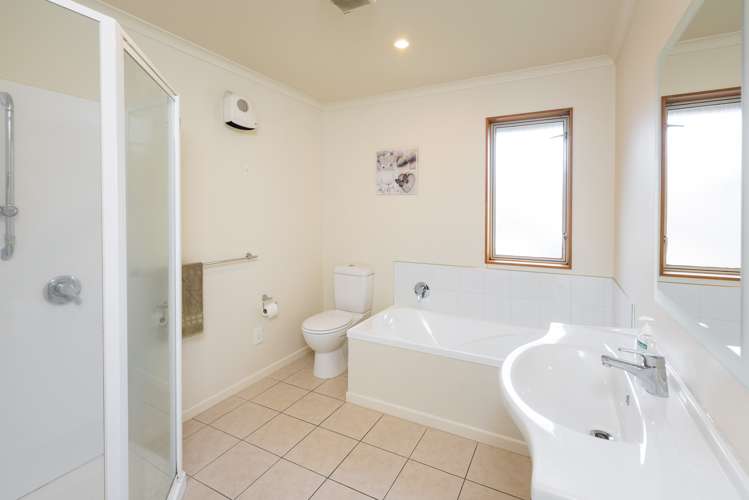 8 Vorbach Place Renwick_11