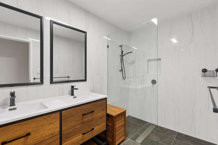 1 Justin Avenue Tamborine Mountain_6