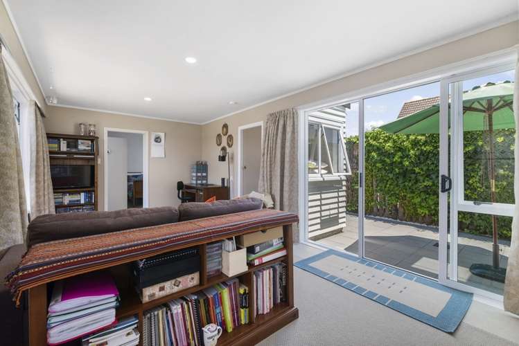 41 Robertson Street Glenholme_13