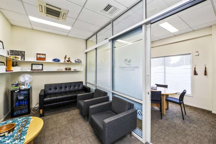 14 Fair Mall Otara_5