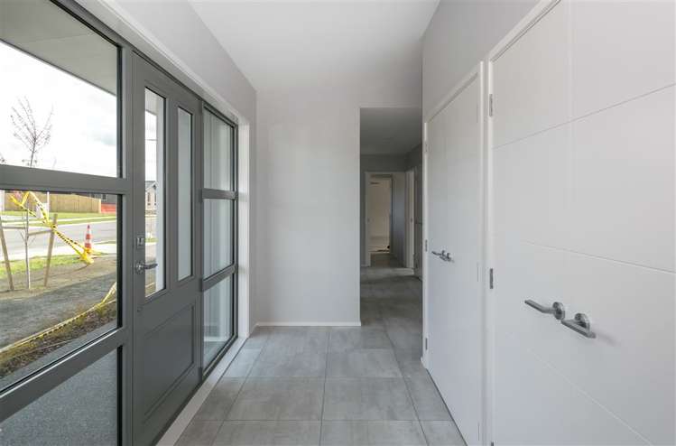 24 Corsair Crescent Burleigh_7