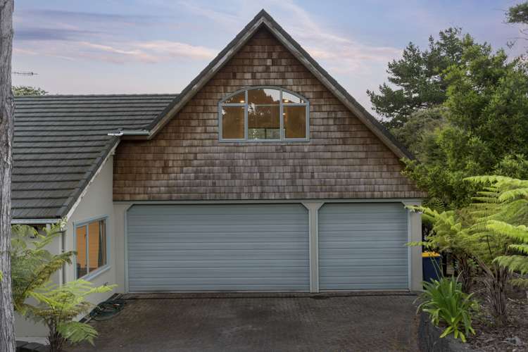 51 Staincross Street Green Bay_19