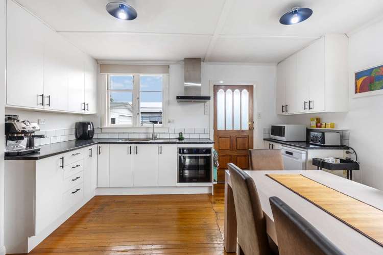 19 Parkers Road Tahunanui_5