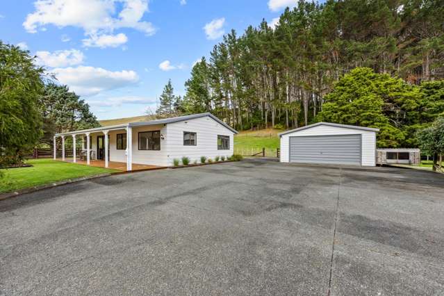 Picturesque Totara Estate
