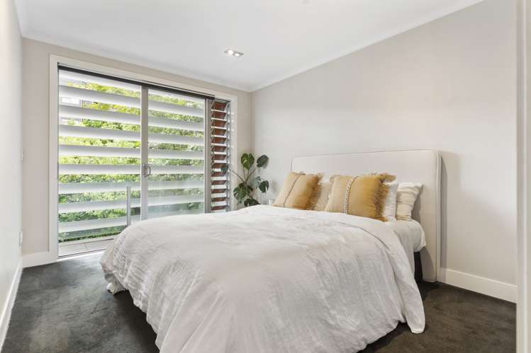 2c/15 Fleet Street Eden Terrace_6