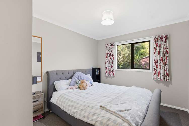 19 and 19a Ettrick Street Glenross_35