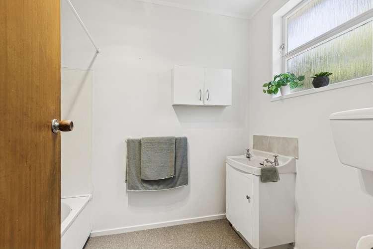 105B Taylor Terrace Tawa_12