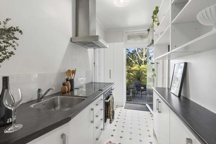 10 Harrold Street Highbury_17