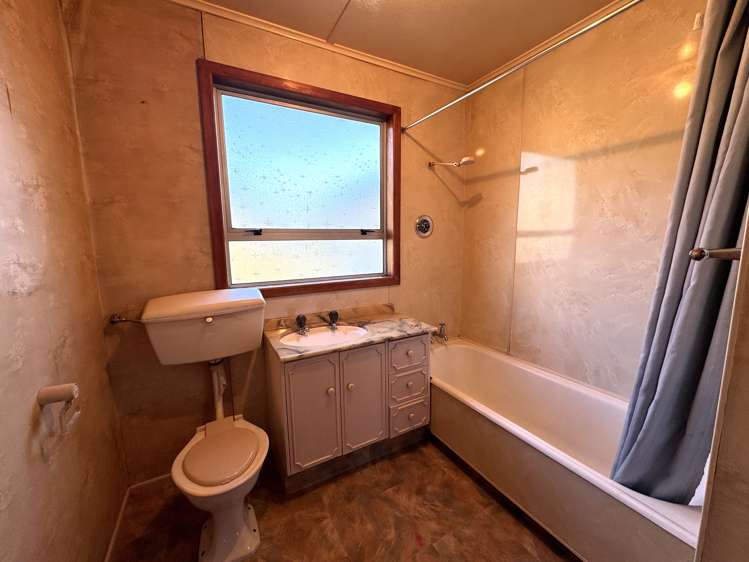 28 Market Street Kaitangata_14