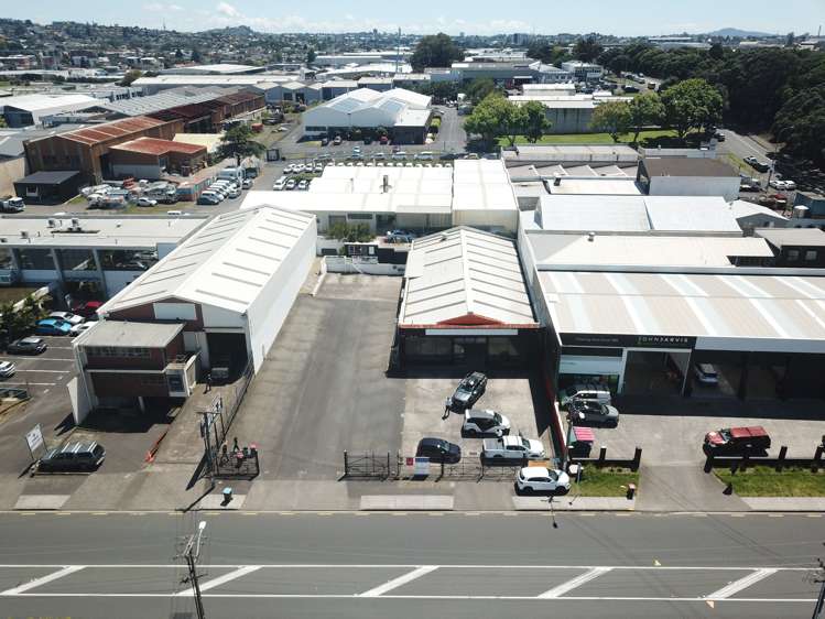 332-334 Church Street Penrose_1