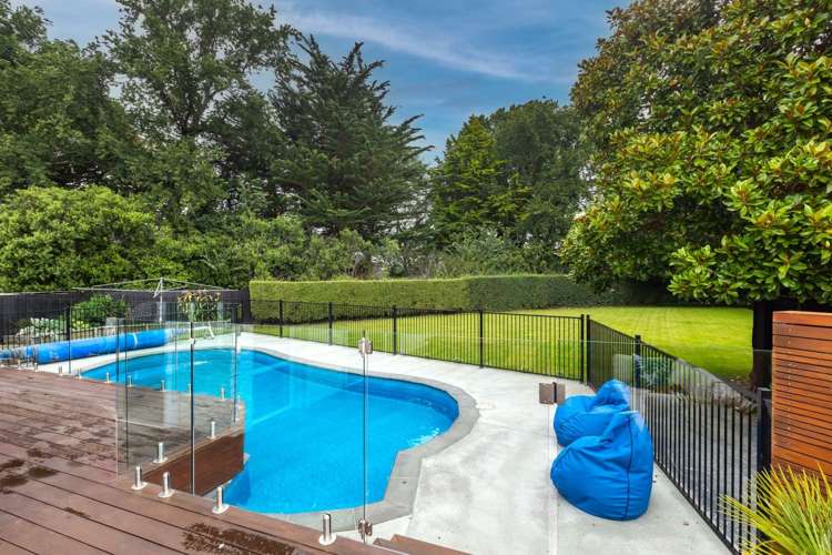 481 Avonhead Road Avonhead_11