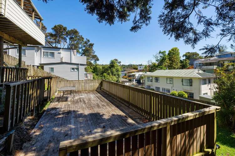 2/32 Tamahere Drive Glenfield_21