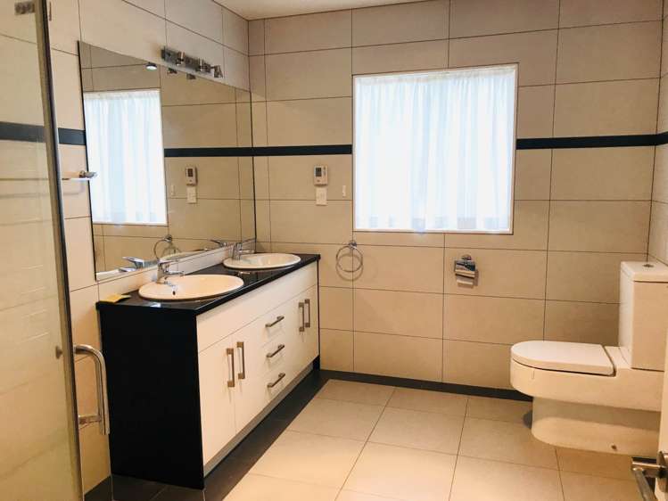 8 Beggs Way Flat Bush_9