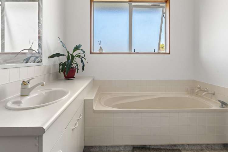 28 Peebles Drive Hei Hei_9