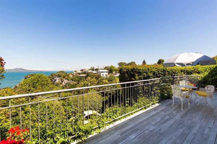 2/58 Beach Road Castor Bay_14