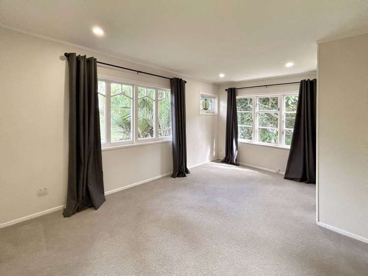 182 Woodlands Park Road Titirangi_16