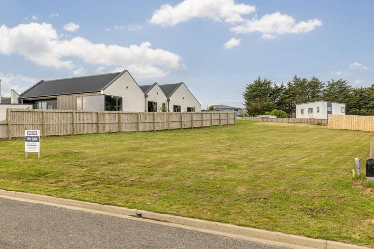 19 Muriwai Drive_2