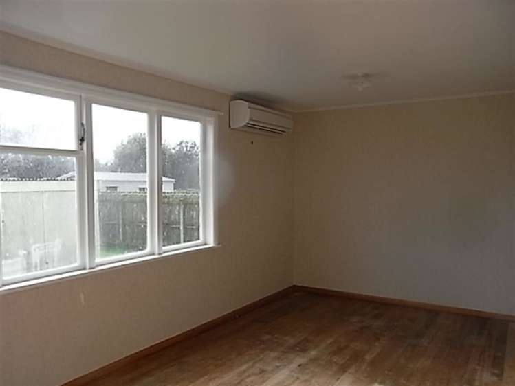 46 Devon Crescent Bulls_3