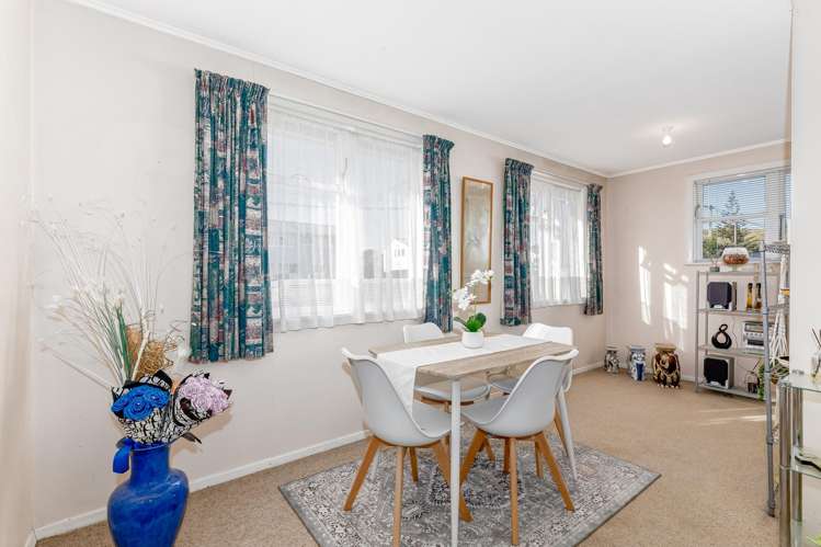 10 Miranda Street Cannons Creek_13