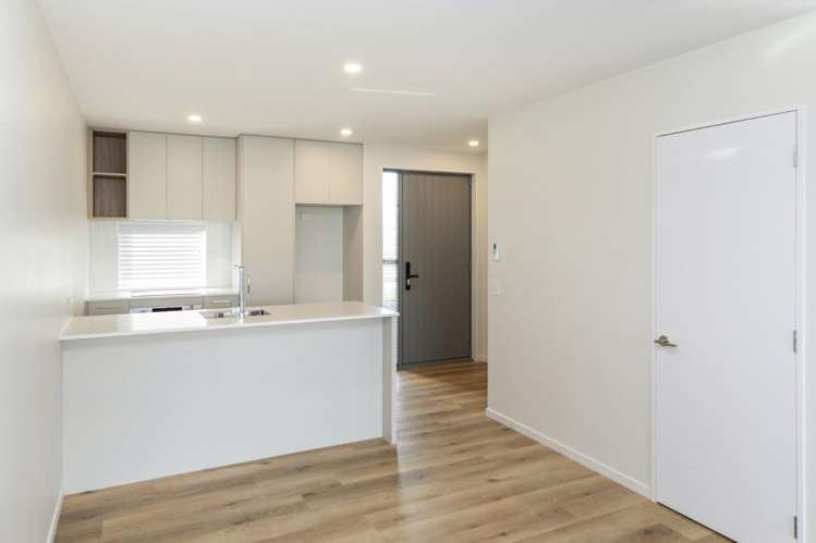 39 Bampton Street Burwood_2