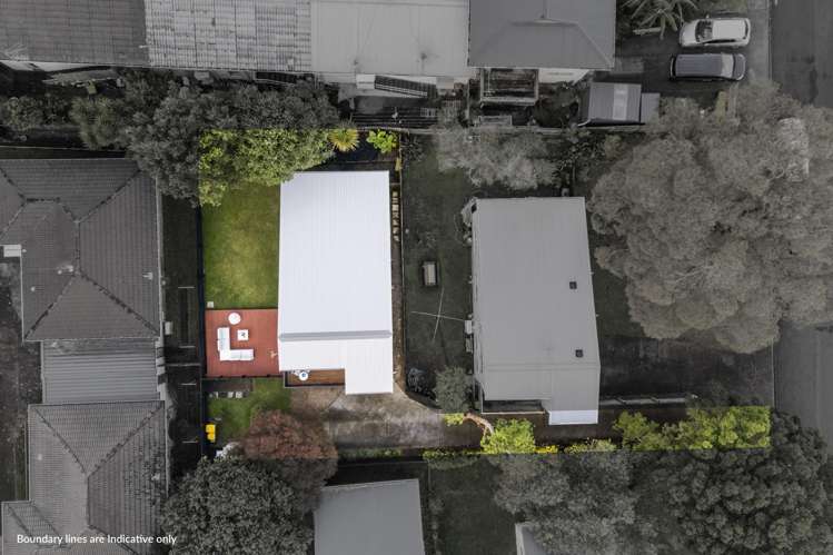 2/3 Camrose Place Glenfield_21