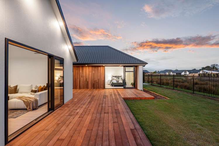 82 Whitehorn Drive Lincoln_11