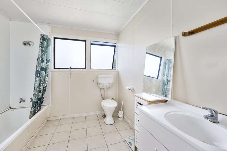 121 Pine Drive Murupara_9