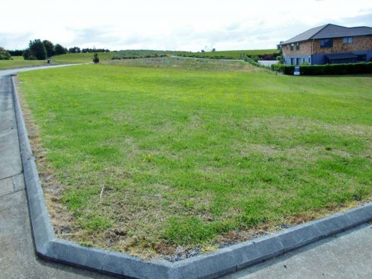 32 Eagles Way Cable Bay_6