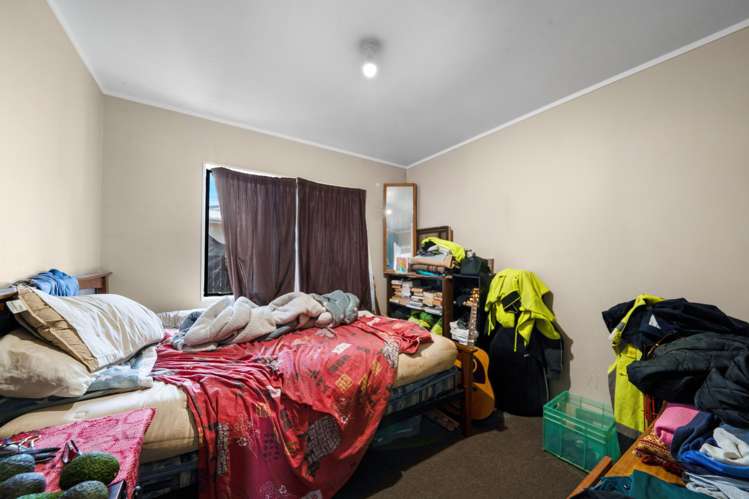 2/3 Volta Place Clendon Park_9