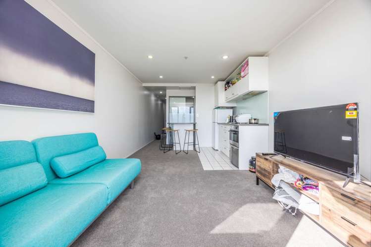 903/53 Cook Street_3