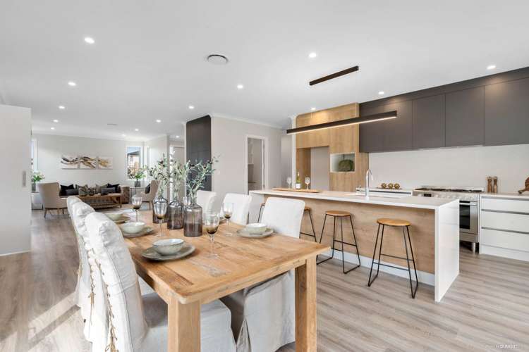 6 Byron Drury Way Riverhead_5