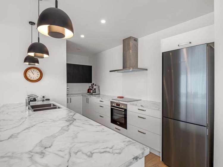 6 Simon Street Tawhero_4