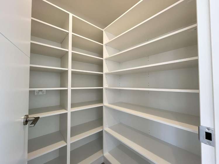 15 Silvergrass Way 11103_4