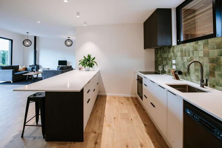 13 Fern Burn Close Wanaka_8