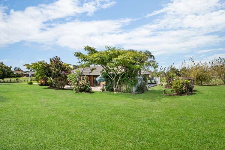 6 Armstrong Way Waiuku_15