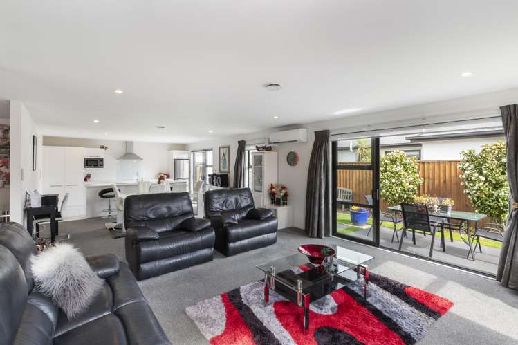 37 Little Oaks Drive Yaldhurst_6