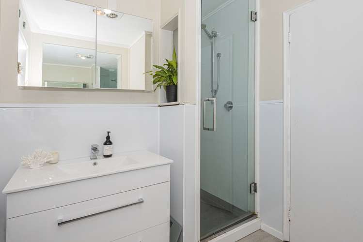 51 Memorial Drive Parahaki_7