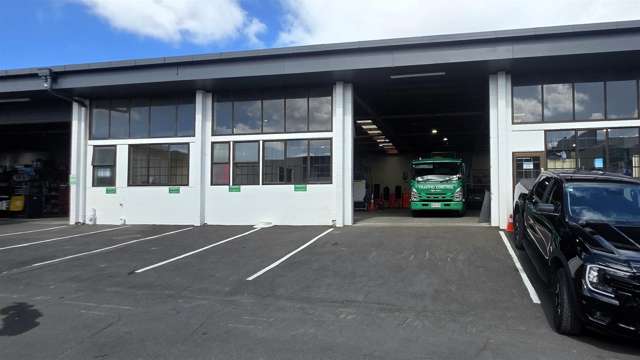 Savills | Great Value Rosebank Warehouse